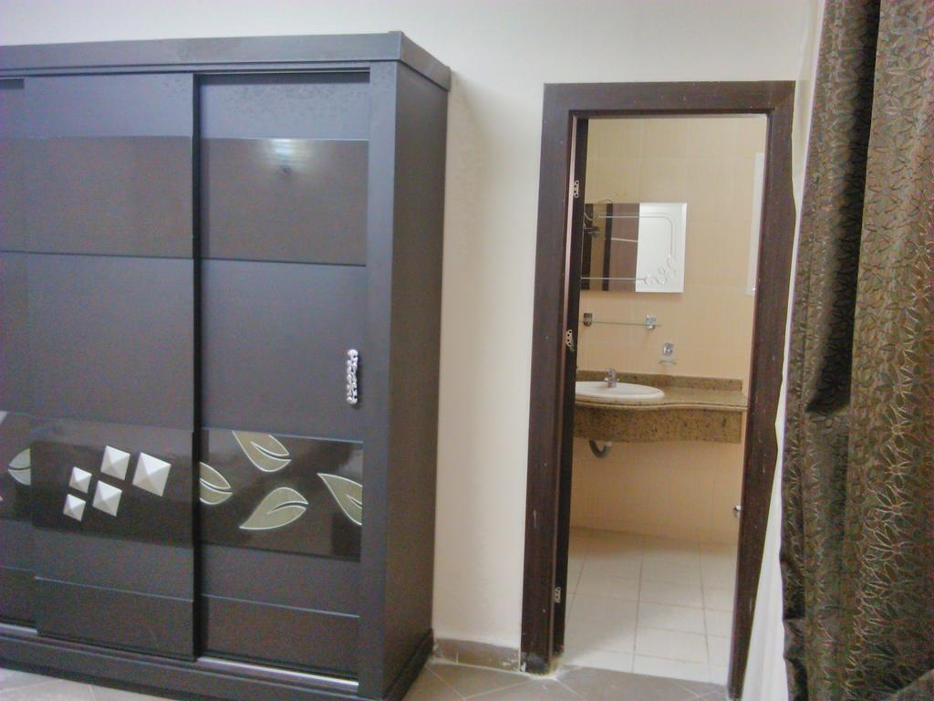 Three-Bedroom Apartment At Louly Beach Resort Ain Sukhna Room photo